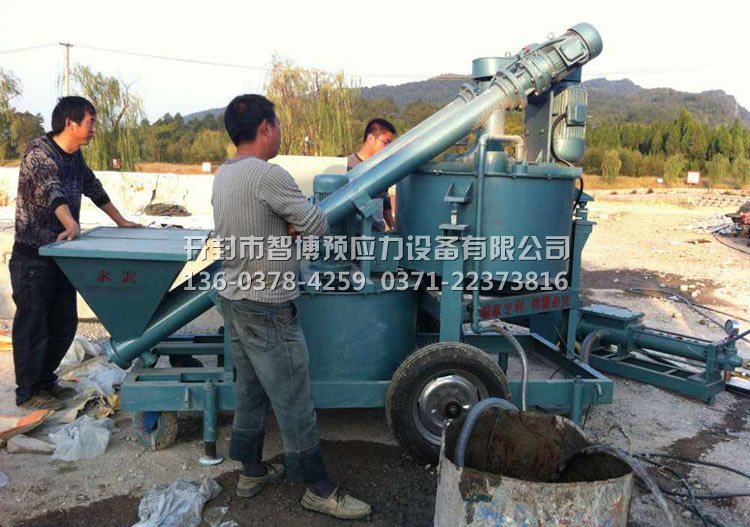 云南保山公路橋粱智能壓漿設(shè)備使用施工現(xiàn)場